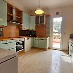 Grande Maison Avec Piscine, Parking Et Wifi *