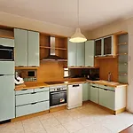 Grande Maison Avec Piscine, Parking Et Wifi
