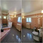 Villa Grande Maison Avec Piscine, Parking Et Wifi Balaruc-les-Bains