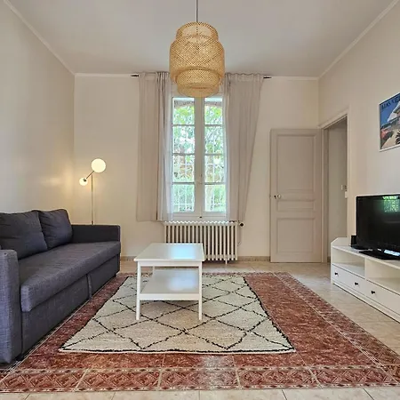Villa Grande Maison Avec Piscine, Parking Et Wifi