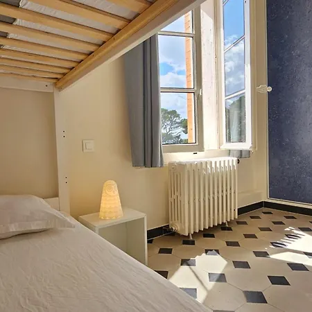 Villa Grande Maison Avec Piscine, Parking Et Wifi *