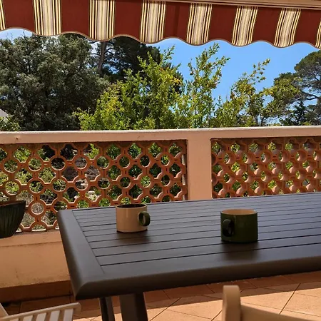 Grande Maison Avec Piscine, Parking Et Wifi فيلة بالاروك ليه بان