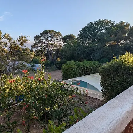 Grande Maison Avec Piscine, Parking Et Wifi