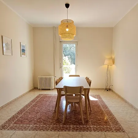 Grande Maison Avec Piscine, Parking Et Wifi * بالاروك ليه بان