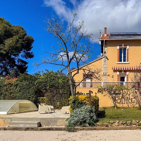 Grande Maison Avec Piscine, Parking Et Wifi Villa