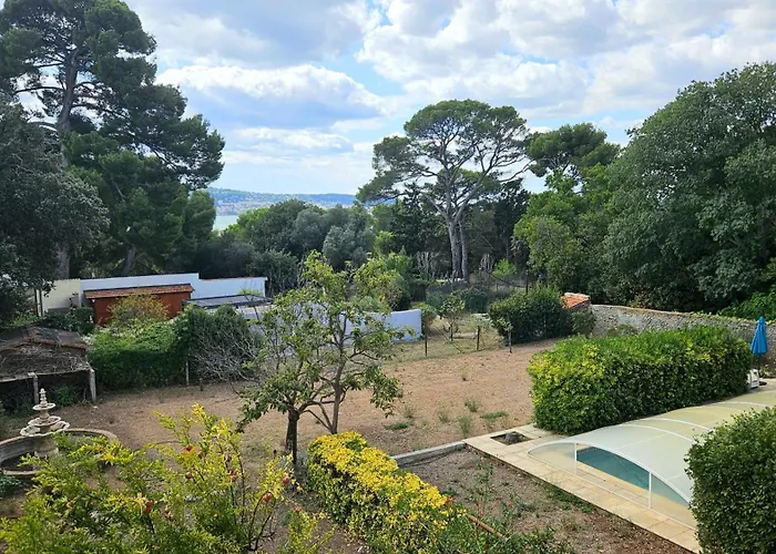 Villa Grande Maison Avec Piscine, Parking Et Wifi